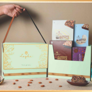 SAFARNAMA BOX